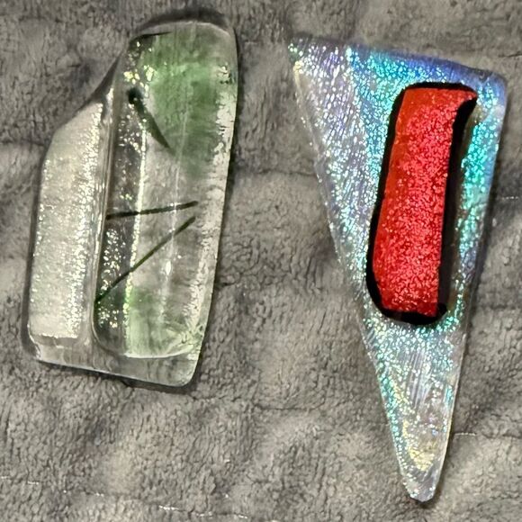 Set of 2 Dichroic Glass Pendants – Iridescent Modern Abstract Pieces - Picture 11 of 17